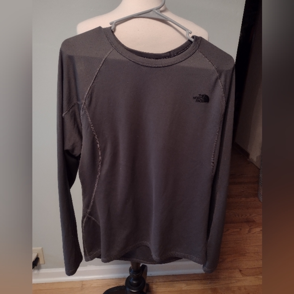 The north face men's athletic long sleeve top size Large